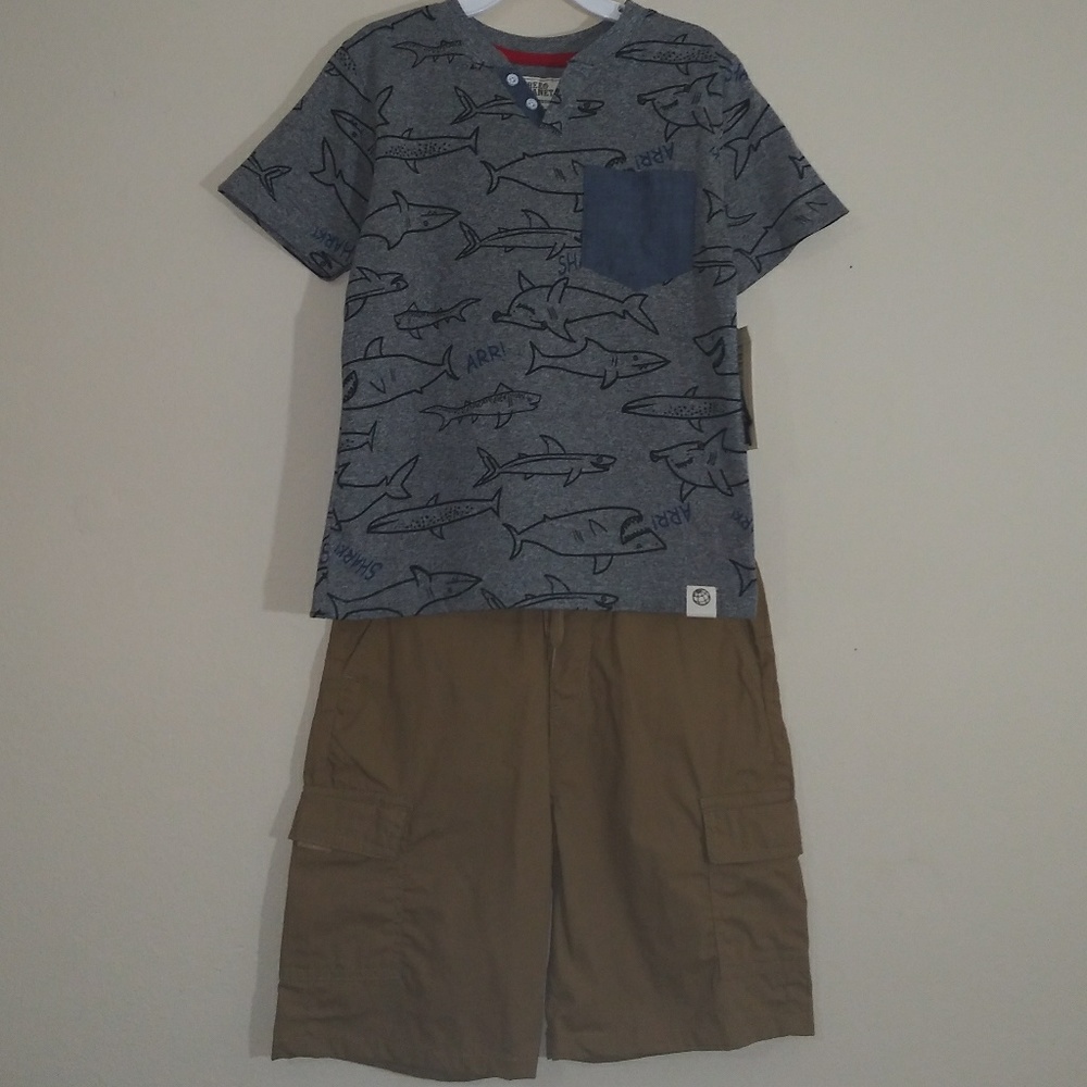 NWT Free Planet 2 piece Short Set